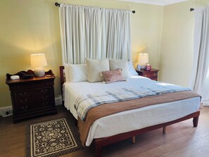 2 bedrooms, desk, iron/ironing board, free WiFi