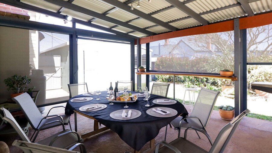 Heritage Home With BBQ & Outdoor Fire Pit