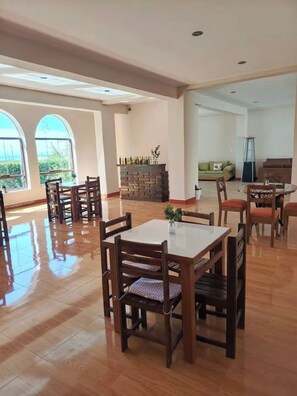 Dining - Casa Ymelda Desaguadero (Desaguadero)