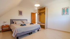 6 Schlafzimmer, Reisekinderbett, kostenloses WLAN