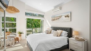 3 bedrooms, iron/ironing board, WiFi, bed sheets - 2/10 Howard Street Noosaville (Noosaville)