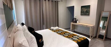 3 bedrooms, iron/ironing board, free WiFi, bed sheets