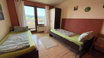 6 camere, ferro/asse da stiro, accesso a Internet, lenzuola