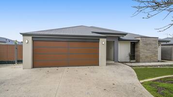 Apartment | Reception