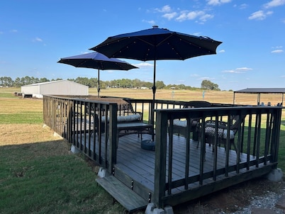 3-bedroom town home just 20 minutes from Norman and OU campus
and downtown