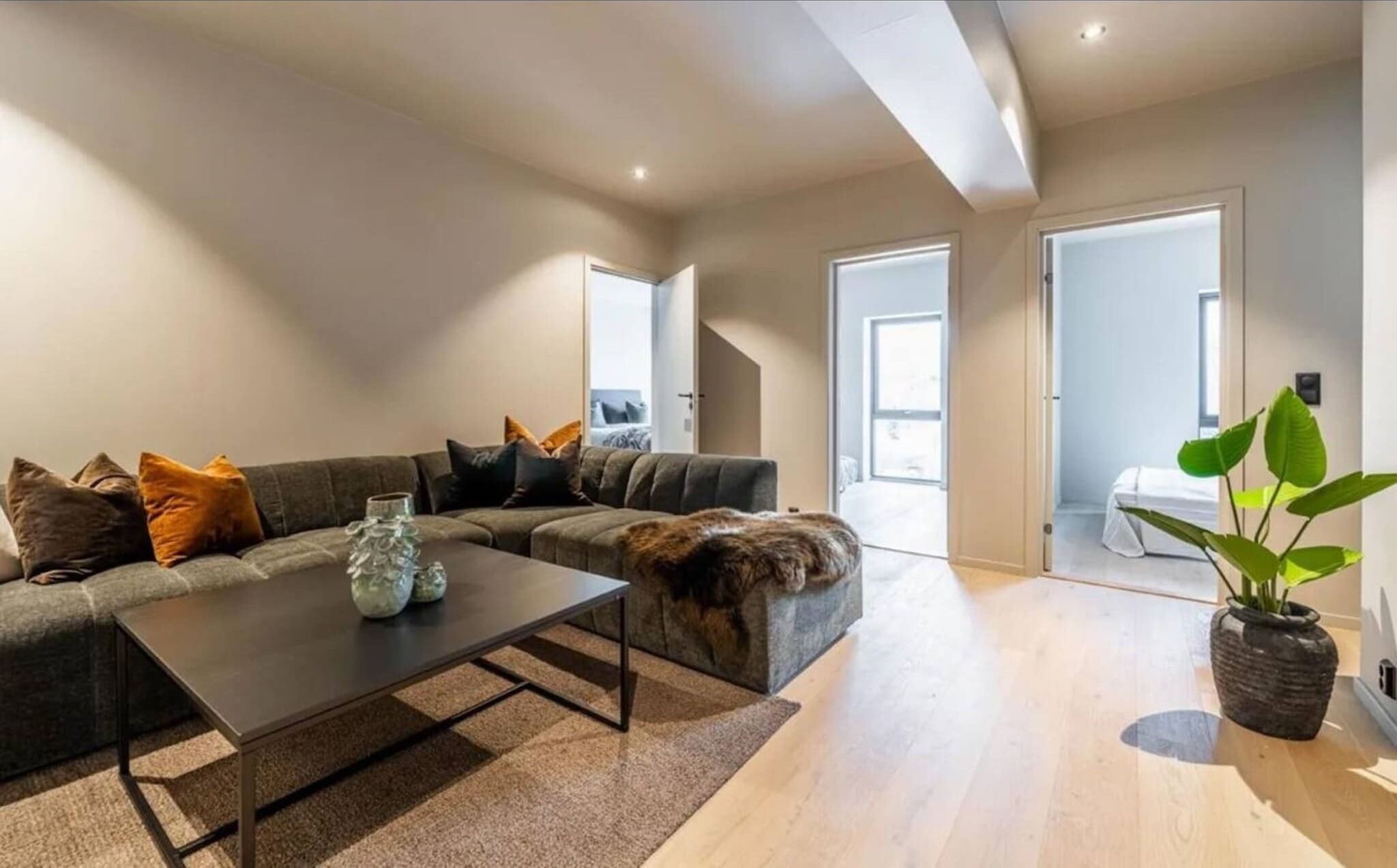 House, 3 Bedrooms, Balcony, City View | Living room