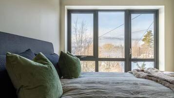 House, 3 Bedrooms, Balcony, City View | 4 bedrooms
