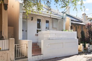 Apartment | Exterior detail - Stylish 2-bed House in Leichhardt (Sydney)