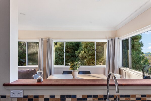 Dining - 3-bed Pet-friendly Near Wentworth (Wentworth Falls)