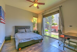 4 bedrooms, iron/ironing board, Internet, bed sheets - 3 Story Spanish Style House, Best Location in SD. Views of North Park, With AC (San Diego)