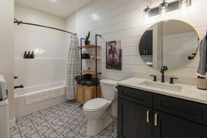 Hair dryer, towels - Stylish 1BR Downtown • Near Garden of the Gods (Harrisburg)