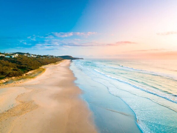 Beach - Pristine 2-bed Apartment With Pool and Balcony (Sunshine Coast)