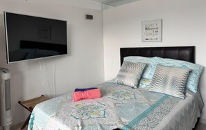 3 chambres, fer et planche à repasser, Wi-Fi gratuit, draps fournis
