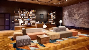 Lobby - IN THE LIBRARY hotel and books TOKOROZAWA (Tokorozawa)