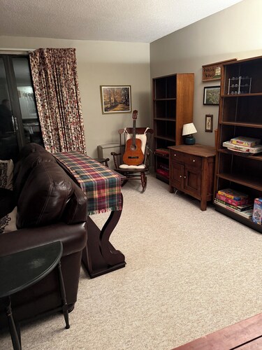 Serene 3-bedroom 2-bathroom condo in Waterville Valley
