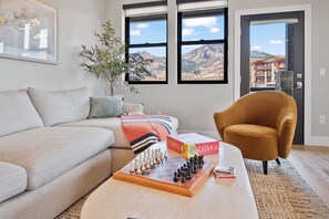 Lejlighed - balkon - bjergudsigt | Opholdsområde | Smart-tv