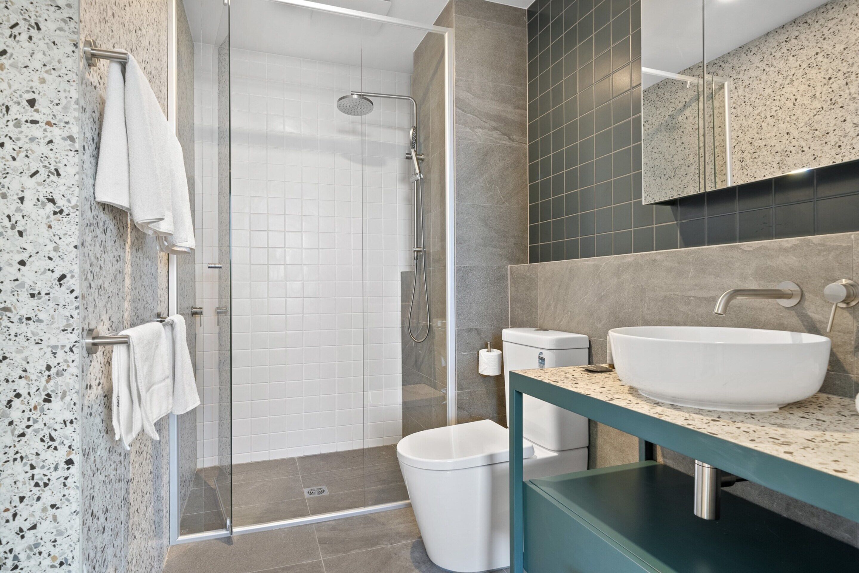 Apartment | Bathroom | Hair dryer, towels, soap, shampoo
