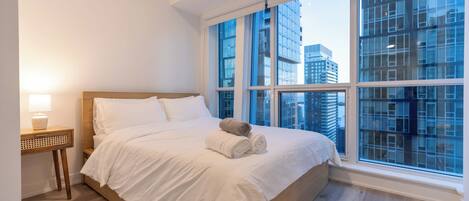 1 habitación, tabla de planchar con plancha, wifi gratis y ropa de cama