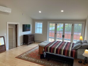 3 عدّة غرف نوم ومكواة/لوح كي وواي فاي وملاءات أسرّة