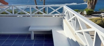 Uncle Bob`s Reef: Oceanfront Paradise – 1 Bedroom, 2 Bath Townhome