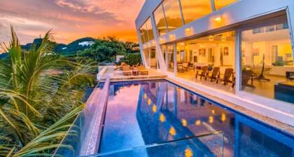 Perfect 5-bedroom house for 15 guests with Pool in San Juan del Sur
