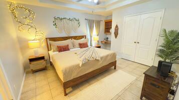 Iron/ironing board, WiFi, bed sheets