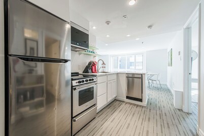 Downtown Halifax Condo- Convention Centre-Central-Business-Family-Nightlife