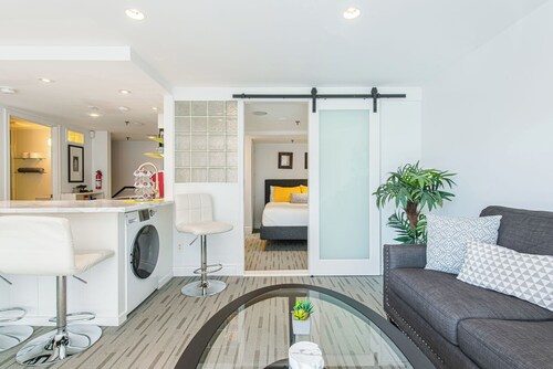 Downtown Halifax Condo- Convention Centre-Central-Business-Family-Nightlife