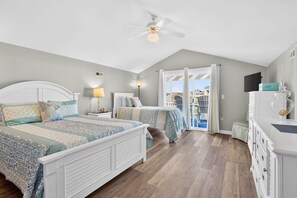 Iron/ironing board, travel cot, free WiFi - Jewel of Ocean Isle- Steps to Beach, Private pool,6-pass golf cart incl (Ocean Isle Beach)