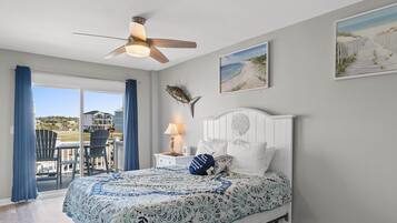 Iron/ironing board, travel crib, free WiFi