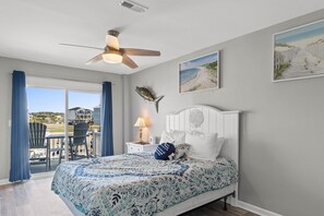 Iron/ironing board, travel crib, free WiFi