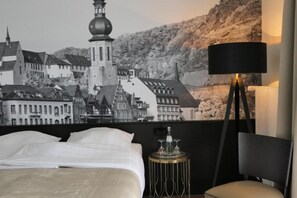 Doppelzimmer, Balkon, Stadtblick