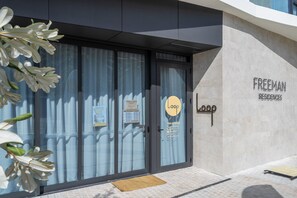 Apartment | Exterior detail - Fremantle Coast Studio - Beach at Your Doorstep (Perth)