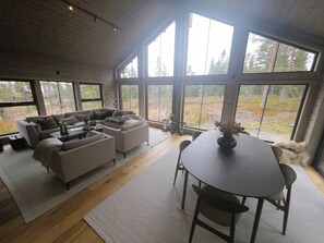 Cabin, Multiple Bedrooms, Balcony | Living room - Unique Hytta With Jacuzzi, Sauna, 7 Bedrooms (Trysil)