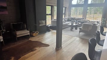Cabin, Multiple Bedrooms, Balcony | Living room