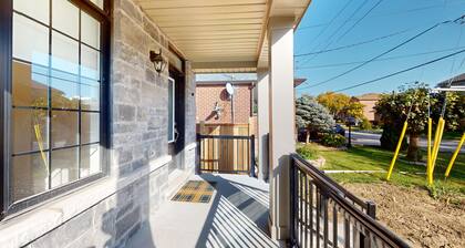 New custom built 3 BDR house in Toronto