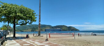 Beautiful apartment in Santos, on Ponta da Praia (channel 6, near Guarujá) 100m from the beach