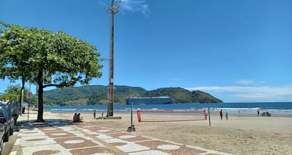 Beautiful apartment in Santos, on Ponta da Praia (channel 6, near Guarujá) 100m from the beach