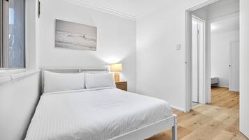 Căn hộ | 2 phòng ngủ, bộ trải giường