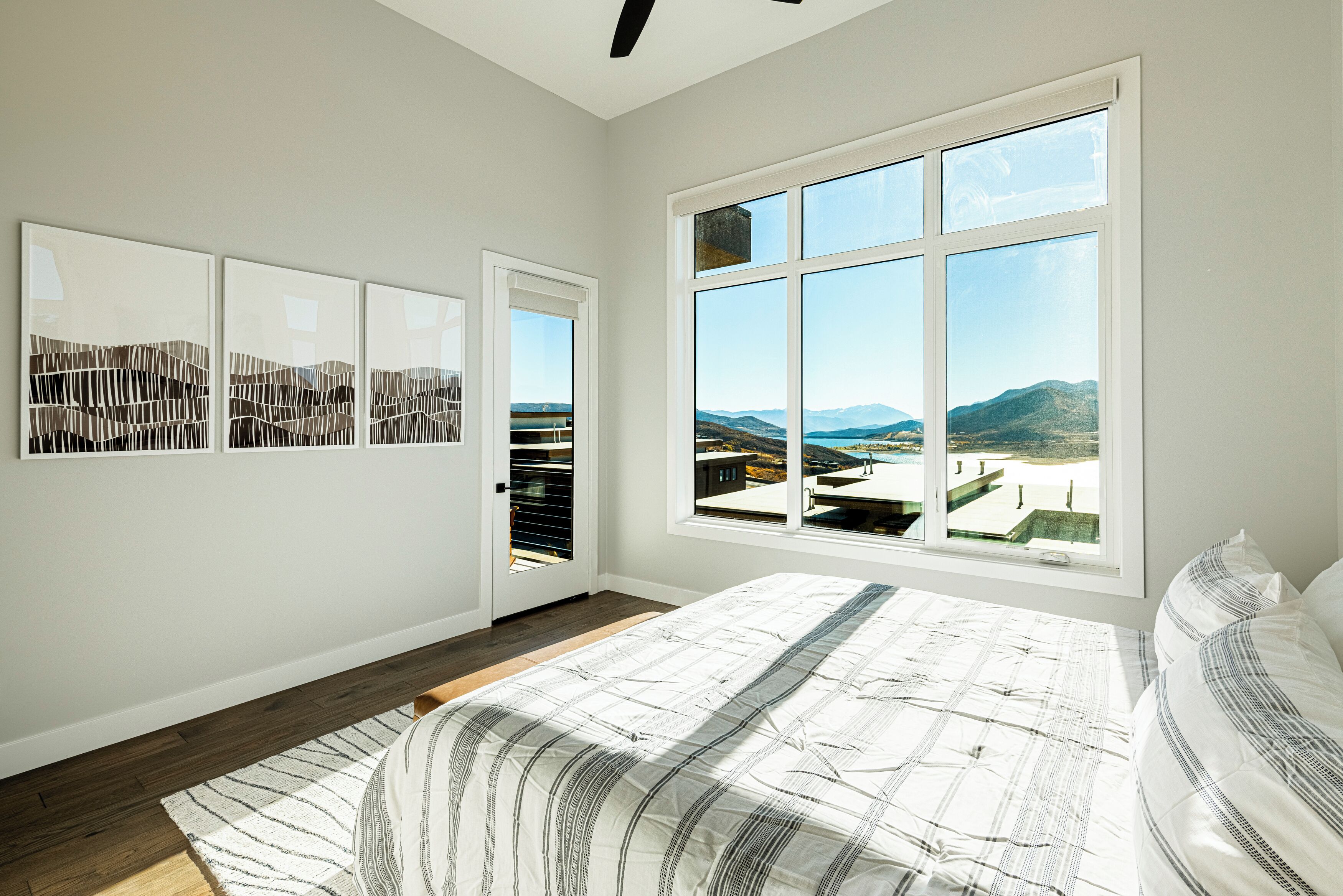 3 chambres, fer et planche à repasser, Wi-Fi gratuit, draps fournis