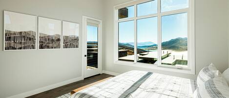 3 عدّة غرف نوم ومكواة/لوح كي وواي فاي مجانًا وملاءات أسرّة