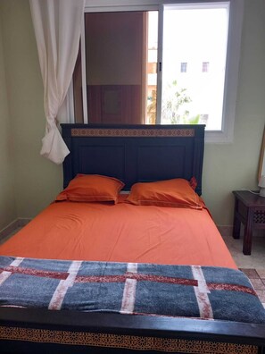 1 bedroom, desk, iron/ironing board, free WiFi