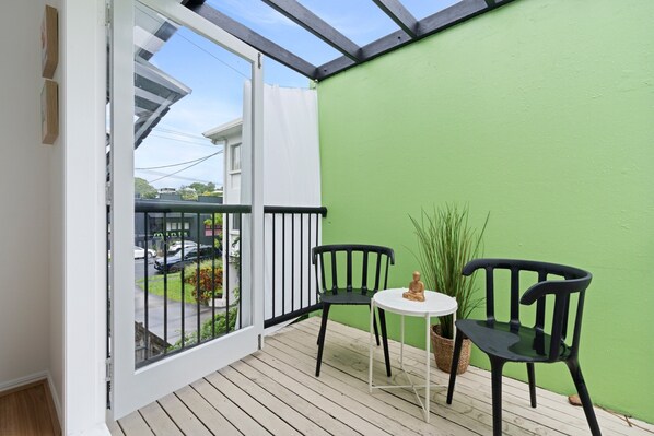 Apartment | Balcony - Spacious 3-bed House in Leafy Paddington (Brisbane)