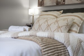 2 Schlafzimmer, Schreibtisch, Bügeleisen/Bügelbrett, kostenloses WLAN