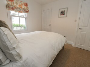 2 bedrooms, individually decorated, individually furnished, free WiFi - Fisherman's Cottage (Weymouth)