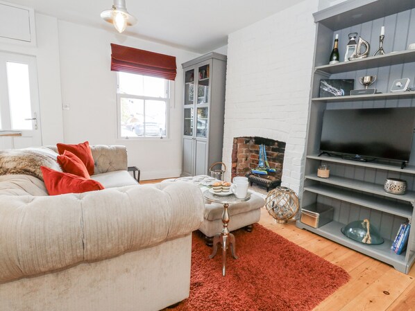 Living area - Fisherman's Cottage (Weymouth)