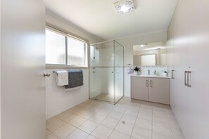 Apartment | Badezimmer