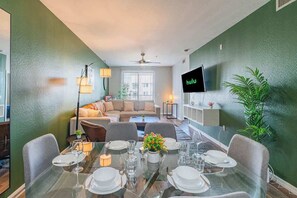 Dining - Cozy Stay near ASU | Balcony,Gym,Pool,W/D,Parking (Tempe)