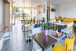 Dining - B&B Hotel Bordeaux Sud Mios (Mios)