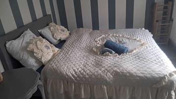 Bügeleisen/Bügelbrett, Internetzugang, Bettwäsche